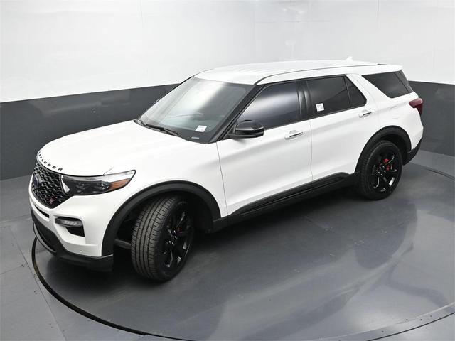 Photo of 2022 Star White Metallic Tri-Coat Ford Explorer