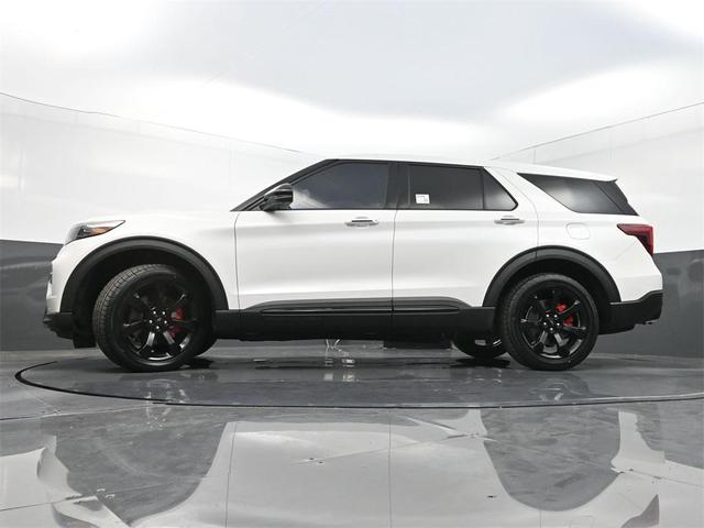 Photo of 2022 Star White Metallic Tri-Coat Ford Explorer
