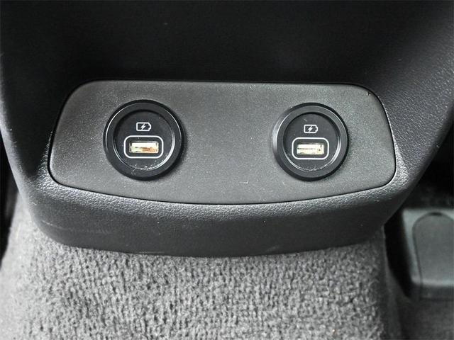 Photo of 2023 Shimmering Silver Hyundai SANTA FE