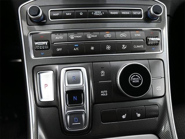 Photo of 2023 Shimmering Silver Hyundai SANTA FE