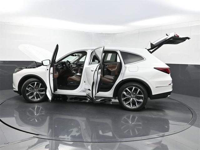 Photo of 2022 Platinum White Pearl Acura MDX