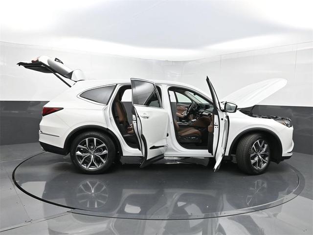 Photo of 2022 Platinum White Pearl Acura MDX