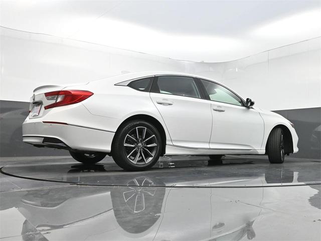 Photo of 2021 Platinum White Pearl Honda Accord