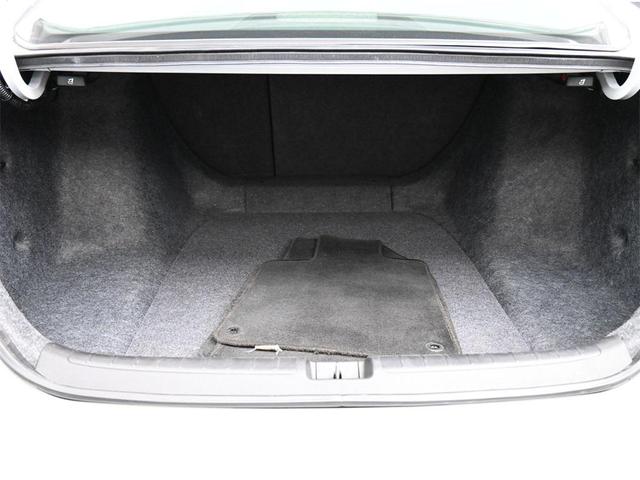 Photo of 2021 Platinum White Pearl Honda Accord
