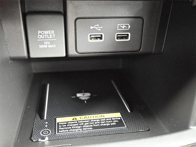Photo of 2021 Platinum White Pearl Honda Accord