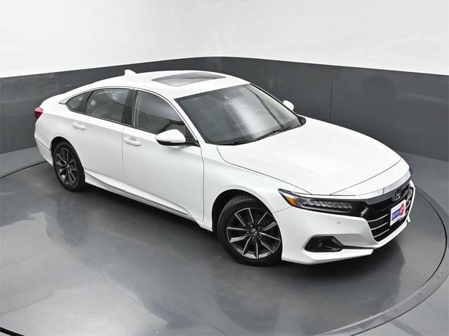 Photo of 2021 Platinum White Pearl Honda Accord