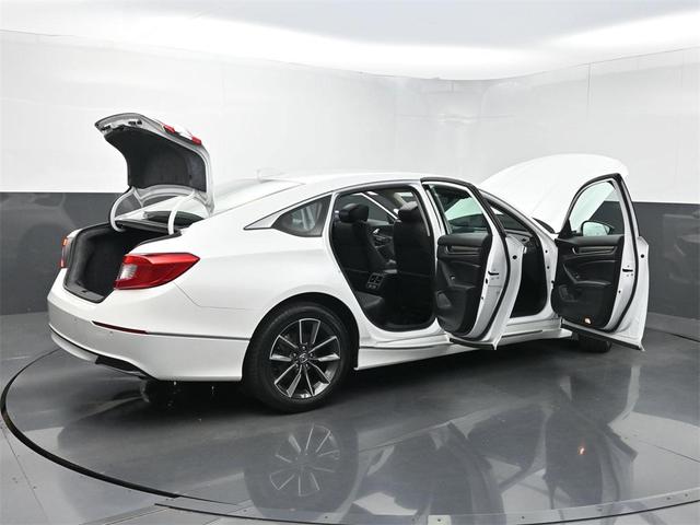 Photo of 2021 Platinum White Pearl Honda Accord