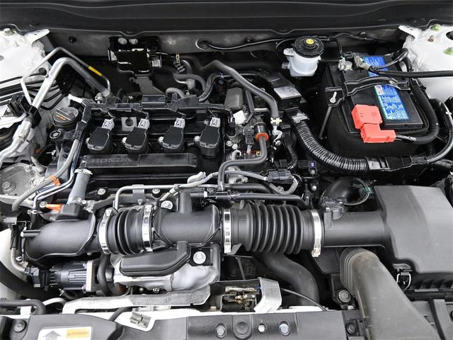 Photo of 2021 Platinum White Pearl Honda Accord
