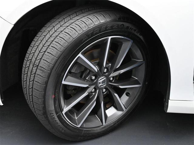 Photo of 2021 Platinum White Pearl Honda Accord