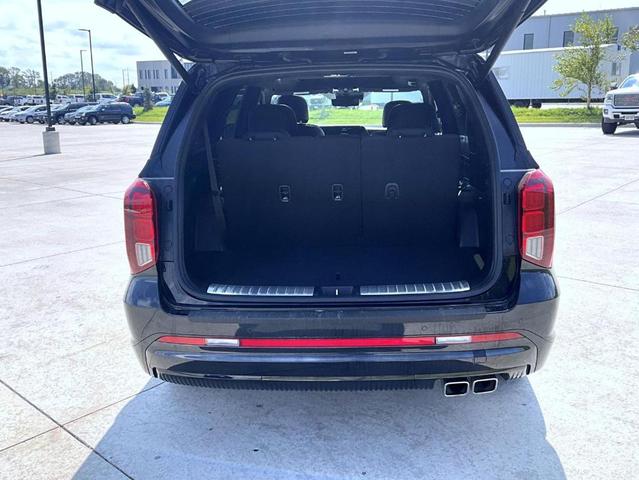 Photo of 2025 Abyss Black Pearl Hyundai PALISADE