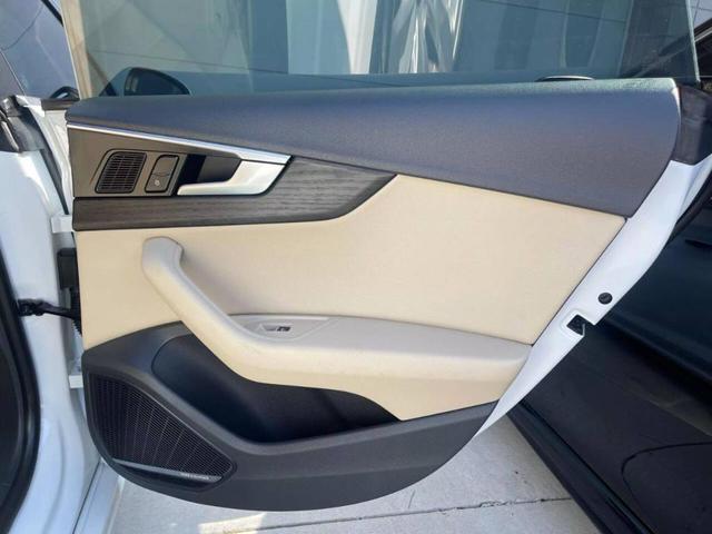 Photo of 2018 Glacier White Metallic Audi A5