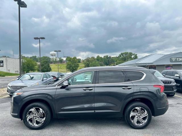 Photo of 2023 Gray Hyundai SANTA FE