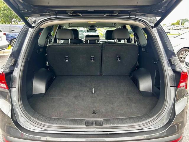 Photo of 2023 Gray Hyundai SANTA FE