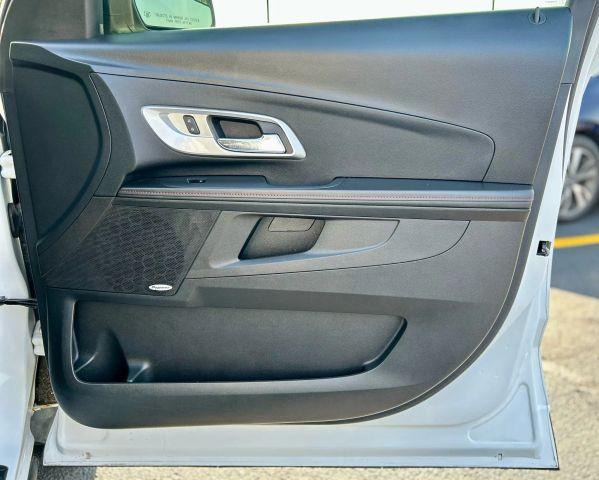 Photo of 2013 White Chevrolet Equinox