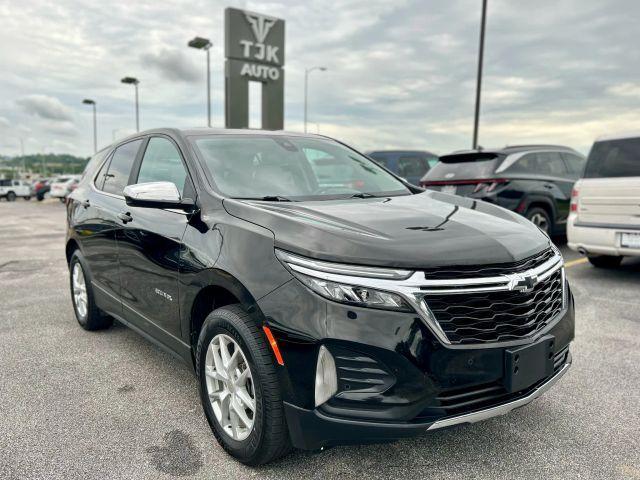 Photo of 2022 Black Chevrolet Equinox
