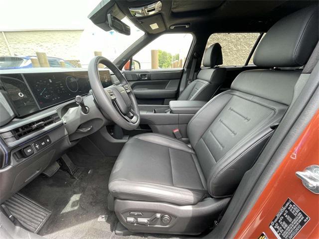Photo of 2025 Terracotta Orange Hyundai SANTA FE