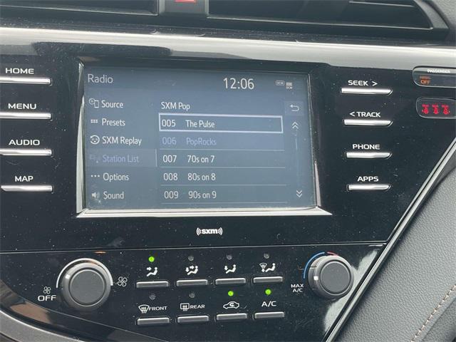 Photo of 2020 Super White Toyota Camry