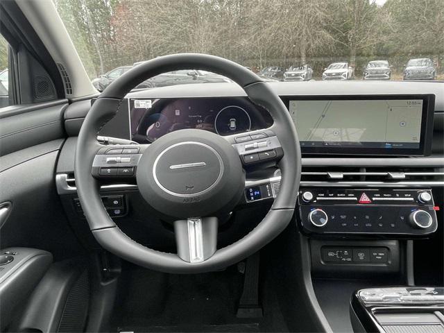 Photo of 2025 Ash Black Hyundai TUCSON Hybrid