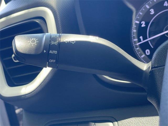 Photo of 2022 Ceramic White Hyundai VENUE