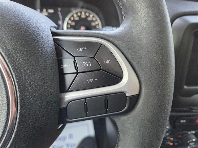 Photo of 2018 Alpine White Jeep Renegade