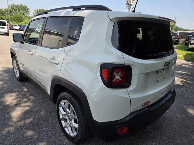 Photo of 2018 Alpine White Jeep Renegade