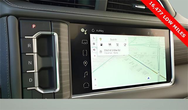Photo of 2024 White Frost Tricoat GMC Yukon