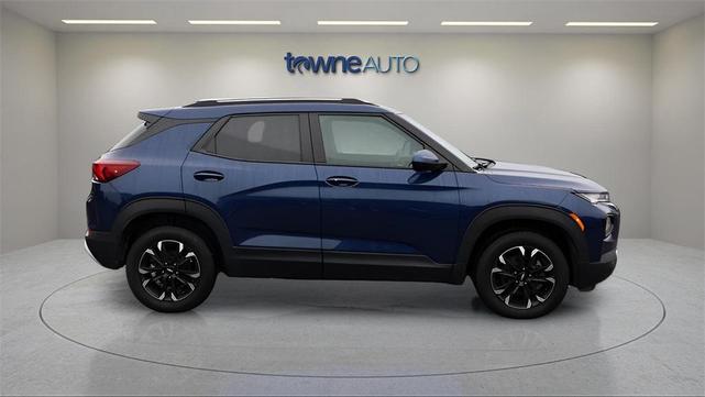 Photo of 2022 Blue Glow Metallic Chevrolet Trailblazer
