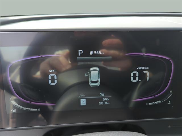 Photo of 2025 Glacial White Pearl Kia Sportage