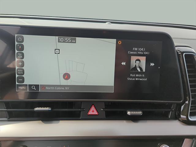 Photo of 2025 Glacial White Pearl Kia Sportage