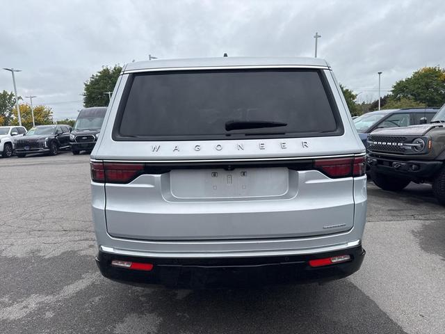 Photo of 2024 Silver Zynith Jeep Wagoneer L
