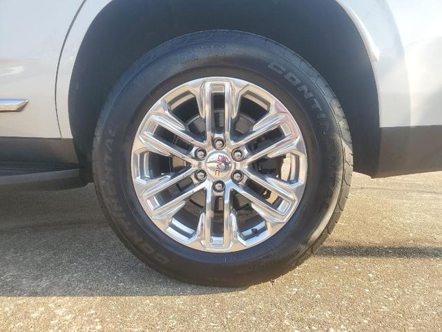 Photo of 2021 White Frost Tri-Coat GMC Yukon