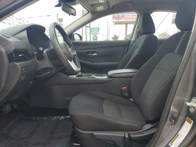 Photo of 2023 Gun Metallic Nissan Sentra