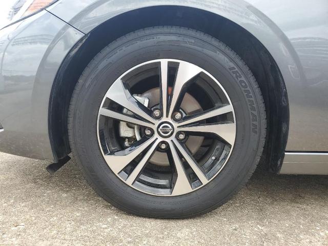 Photo of 2023 Gun Metallic Nissan Sentra