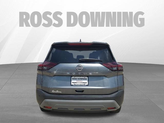 Photo of 2023 Gun Metallic Nissan Rogue