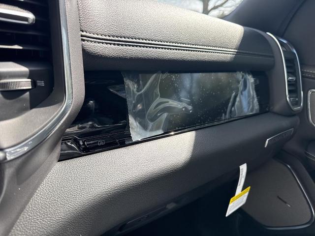 Photo of 2025 Bright White RAM 1500