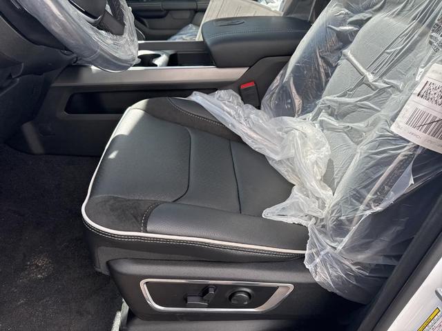 Photo of 2025 Bright White RAM 1500