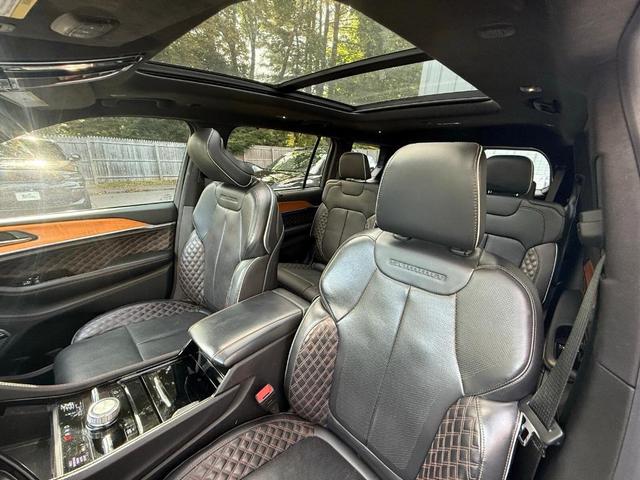 Photo of 2021 Diamond Black Jeep Grand Cherokee L
