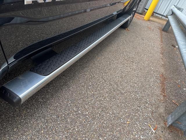 Photo of 2022 Diamond Black RAM 1500