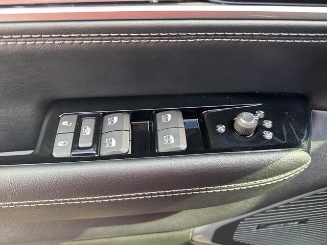 Photo of 2025 Riverrock Green Jeep Wagoneer