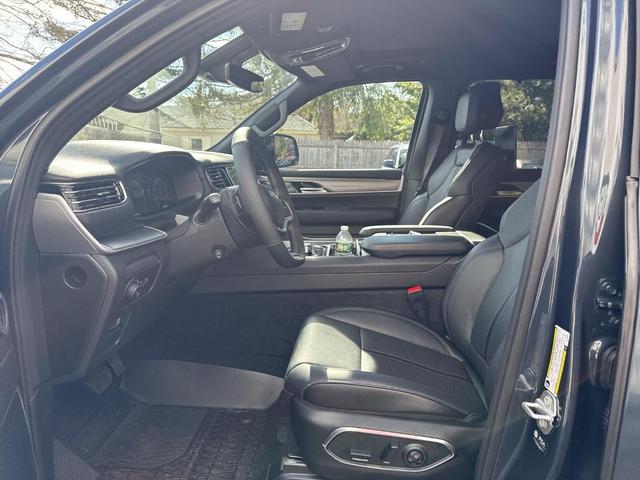 Photo of 2025 Riverrock Green Jeep Wagoneer