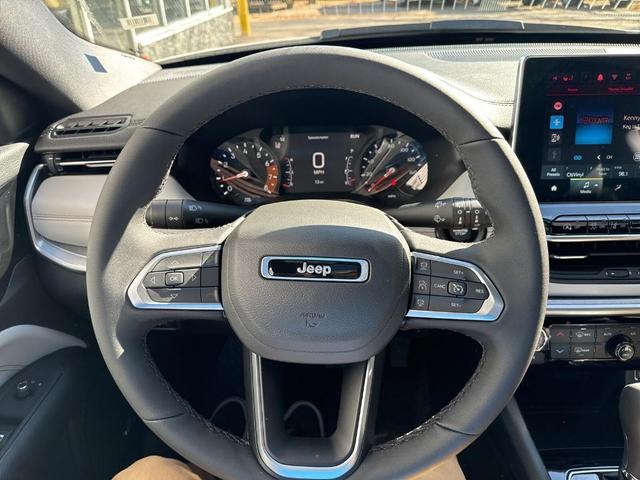 Photo of 2025 Bright White Jeep Compass