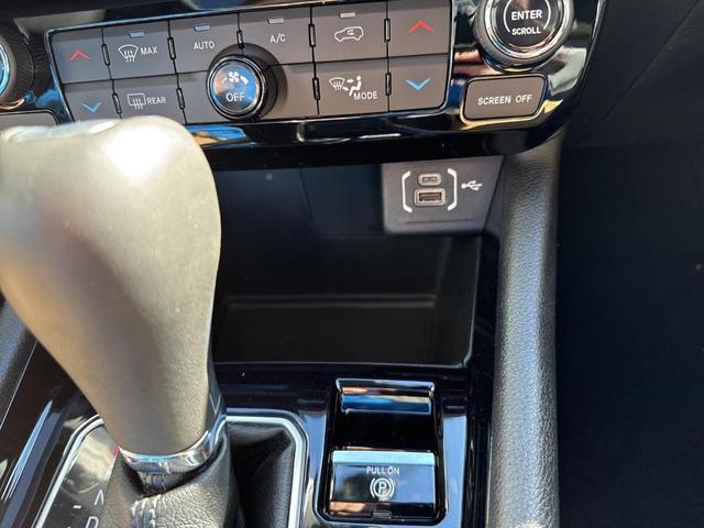 Photo of 2025 Bright White Jeep Compass