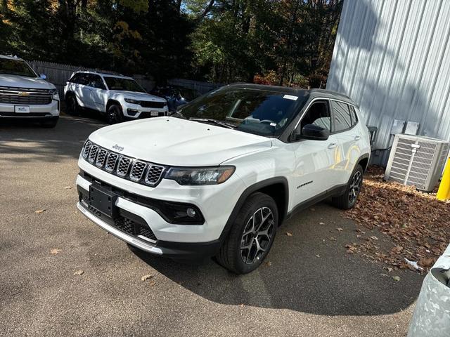 Photo of 2025 Bright White Jeep Compass