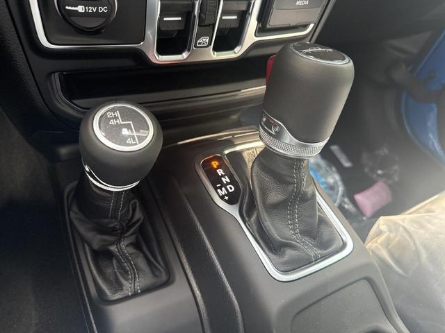 Photo of 2025 Hydro Blue Pearlcoat Jeep Gladiator