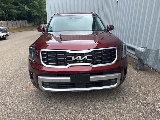 Photo of 2024 Red Kia Telluride