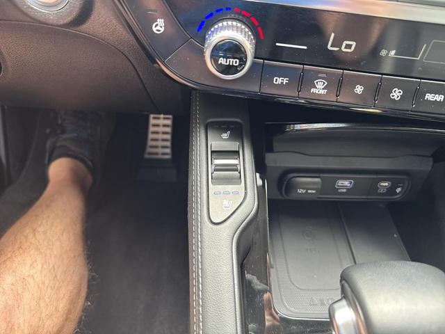 Photo of 2024 Red Kia Telluride