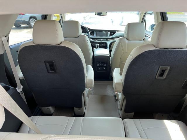 Photo of 2019 White Frost Tricoat Buick Enclave