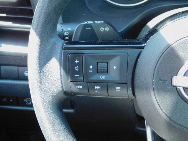 Photo of 2023 Super Black Nissan Rogue