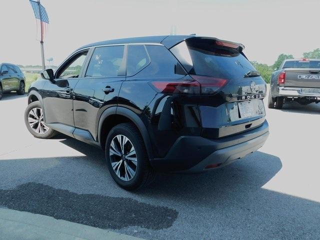 Photo of 2023 Super Black Nissan Rogue