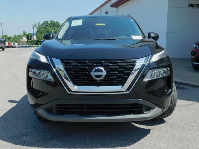 Photo of 2023 Super Black Nissan Rogue